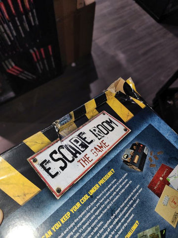 ESCAPE ROOM THE GAME (dented)